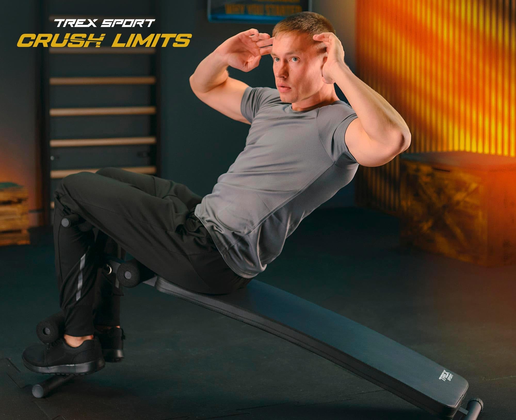 TREX SPORT Sit Up Bank klappbar Hantelbank TX-050B | Trainingsbank Schrägbank mit Beinstrecker, Griffen | Bauchtrainer & Rückentrainer für zuhause